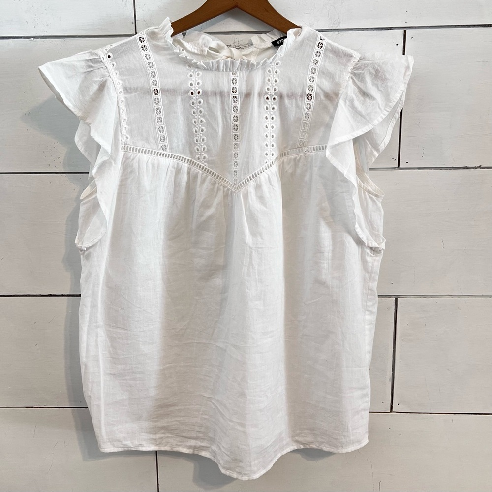 Express White Eyelet Lace Ruffle Top Blouse. Size Medium. EUC